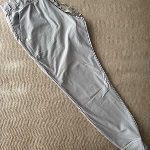 Under Armour Women’s Light Gray Joggers
